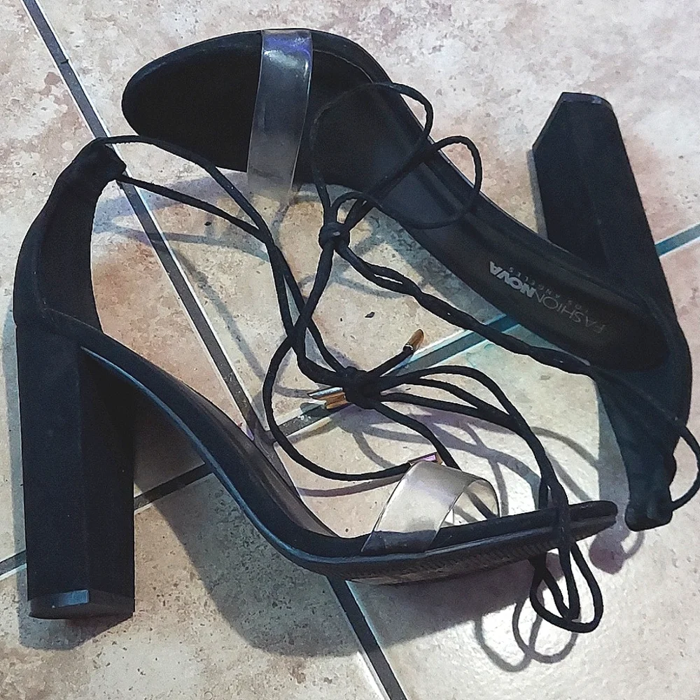 Heels - Picture 2 of 2
